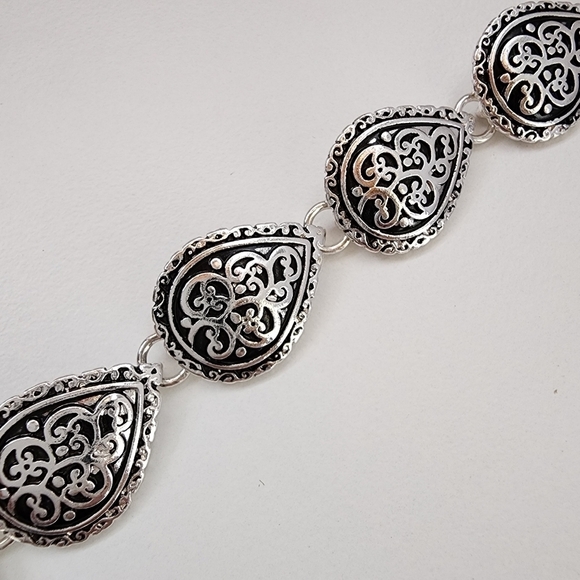 NWT Embossed Antique Metal Teardrop Magnetic Link Bracelet - Picture 7 of 10